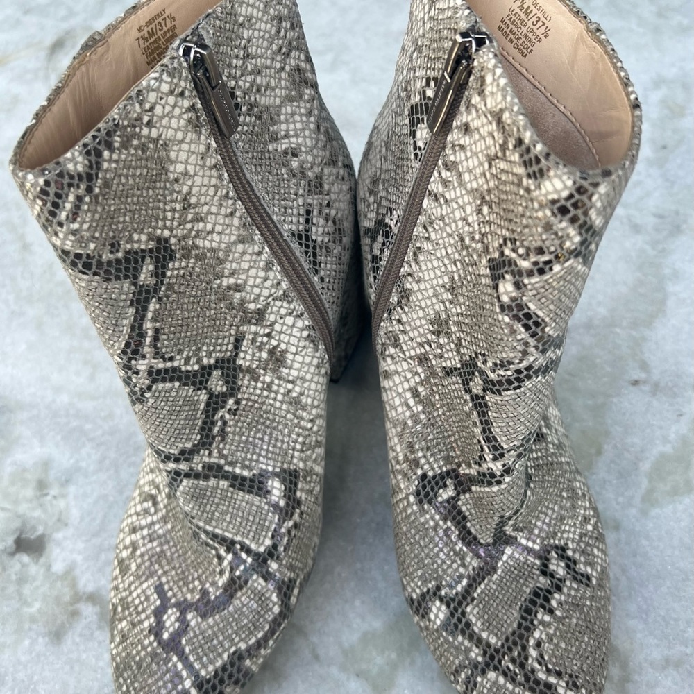 VINCE CAMUTO Python leather booties - Picture 4 of 7